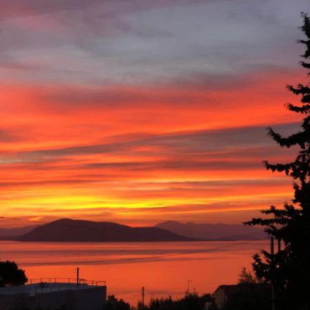 Вилла Cozy Sunset House Aegina Экстерьер фото